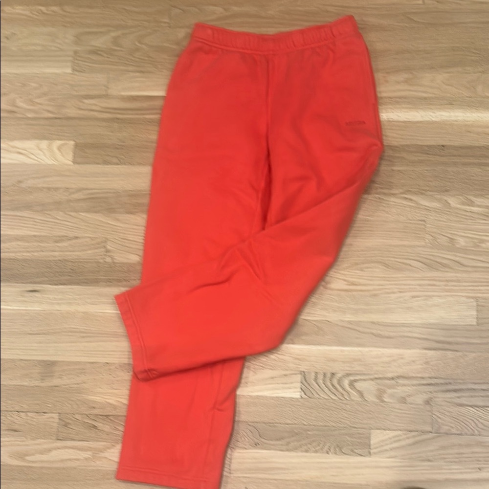 Aritzia Sweatfleece Cozy Fleece Mega Fit in Cherry Red